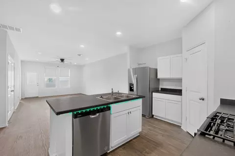 Kitchen - 439 Arnold Loop #A, Kyle, TX 78640 photo 2 of 2