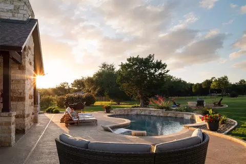 893 Blue Ridge Dr, Dripping Springs, TX 78620