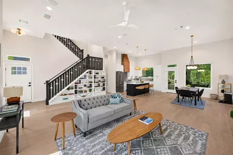 826 Morrow St #4, Austin, TX 78757