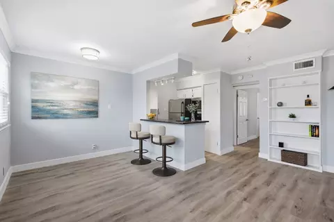 2401 Manor Rd #232, Austin, TX 78722