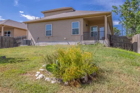 Exterior - 7225 Ranchito Dr, Austin, TX 78744 photo 4 of 11