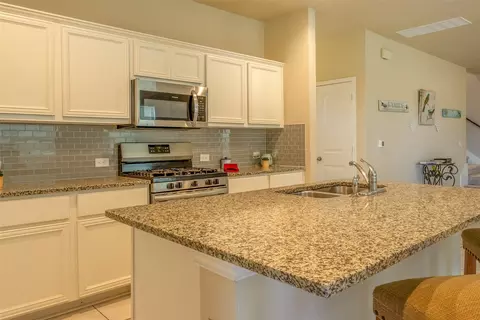 Kitchen - 7225 Ranchito Dr, Austin, TX 78744 photo 1 of 7