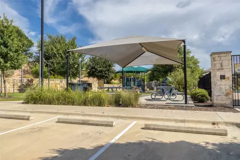 Exterior - 7225 Ranchito Dr, Austin, TX 78744 photo 8 of 11