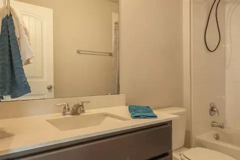 Bath - 7225 Ranchito Dr, Austin, TX 78744 photo 3 of 3