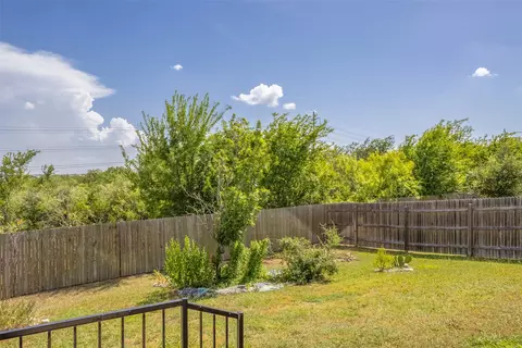 Exterior - 7225 Ranchito Dr, Austin, TX 78744 photo 5 of 11