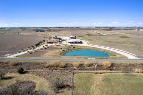 5300 County Road 424, Taylor, TX 76574
