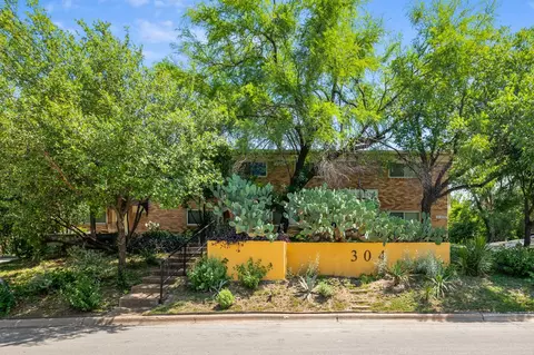 304 E 33rd St #15, Austin, TX 78705