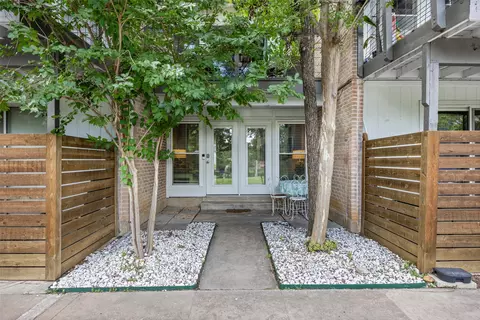 3809 Menchaca Rd #C, Austin, TX 78704