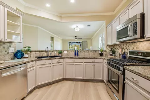 Kitchen - 215 Bonham Loop, Georgetown, TX 78633 photo 1 of 2
