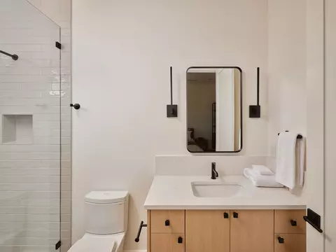 Bath - 117 Stone Bluff Dr, Georgetown, TX 78633 photo 5 of 7