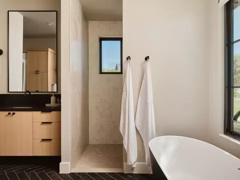 Bath - 117 Stone Bluff Dr, Georgetown, TX 78633 photo 1 of 7