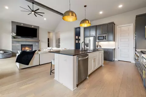 Kitchen - 2220 Normandy Vw, Leander, TX 78641 photo 4 of 6