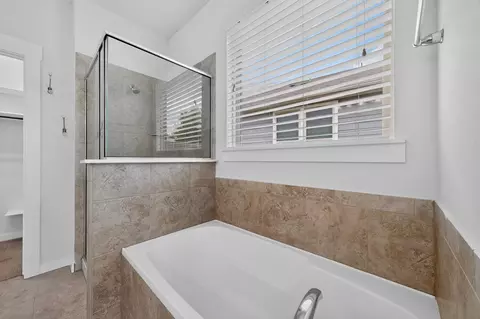 Bath - 224 Trellis Blvd, Leander, TX 78641 photo 2 of 2