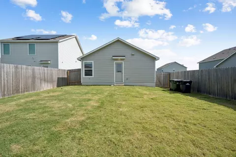 Exterior - 505 Sergeant Murphy Rd, Jarrell, TX 76537 photo 2 of 4