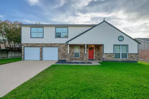 1904 Oakridge Dr, Round Rock, TX 78681