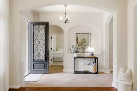 214 Bellagio Dr, Lakeway, TX 78734