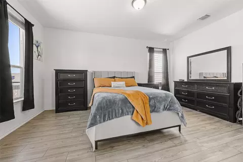 Bedroom - 105 Colonel Mcnally Loop, Jarrell, TX 76537 photo 3 of 5
