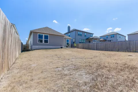 Exterior - 105 Colonel Mcnally Loop, Jarrell, TX 76537 photo 4 of 10