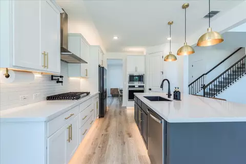 Kitchen - 288 Smithsonian Ln, Kyle, TX 78640 photo 2 of 4