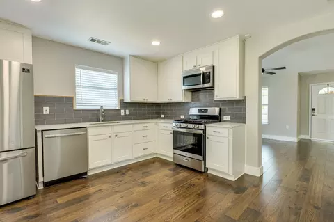 5900 Pinon Vista Dr, Austin, TX 78724