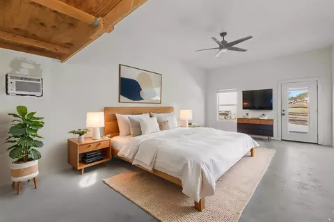 Bedroom - 501 Bumpy Ridge Dr, Burnet, TX 78611 photo 3 of 5