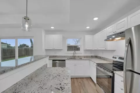 Kitchen - 1008 E Fannin St, Luling, TX 78648 photo 2 of 2