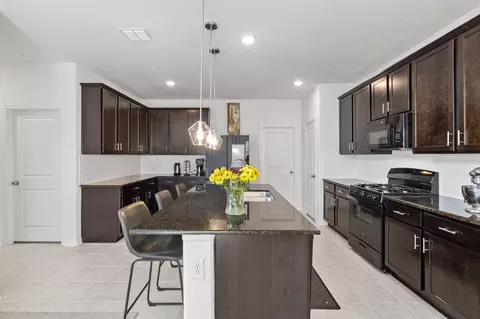 Kitchen - 189 Durian Loop, Buda, TX 78610 photo 2 of 3