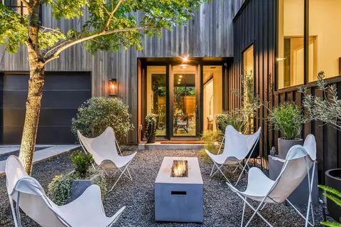 2212 S 2nd St #2, Austin, TX 78704