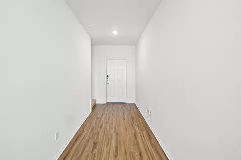 Entry Way - 117 Citrine Crst, Maxwell, TX 78656 photo 1 of 5
