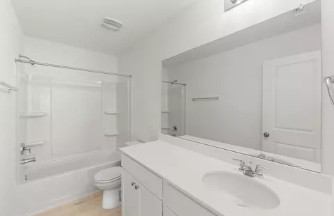 Bath - 13324 Cuchillo Path, Manor, TX 78653 photo 3 of 3