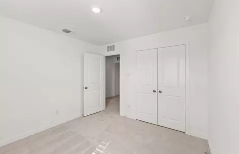 Bedroom - 13324 Cuchillo Path, Manor, TX 78653 photo 4 of 7