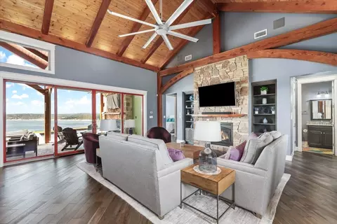 1604 Watercliffe Dr, Lago Vista, TX 78645