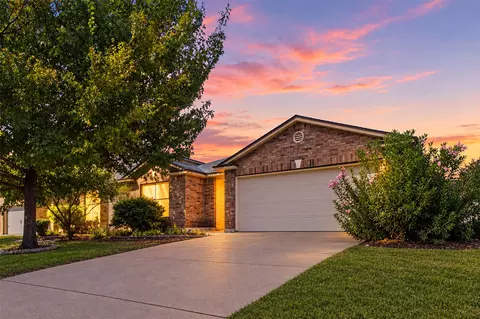 224 Bauxite Dr, Jarrell, TX 76537