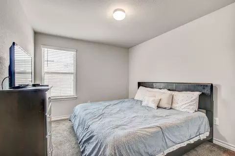 Bedroom - 495 Eves Necklace Dr, Buda, TX 78610 photo 4 of 7