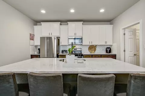 Kitchen - 495 Eves Necklace Dr, Buda, TX 78610 photo 5 of 5