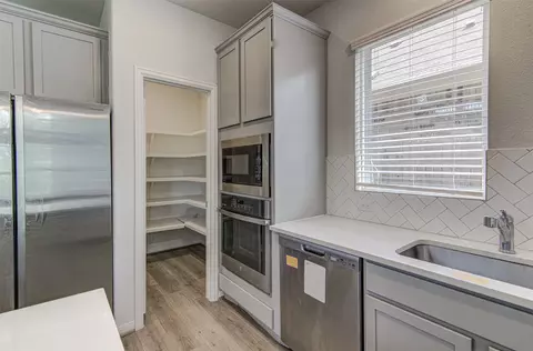 Kitchen - 774 Cherrystone Loop, Buda, TX 78610 photo 4 of 4