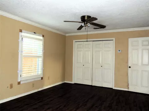 Bedroom - 133 Hillcrest Dr, Luling, TX 78648 photo 1 of 5