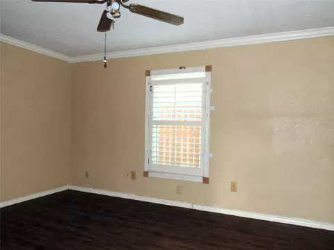 Other - 133 Hillcrest Dr, Luling, TX 78648 photo 4 of 7