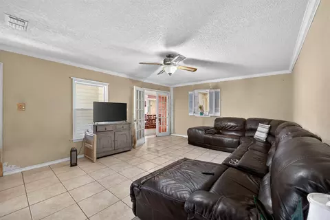 Other - 133 Hillcrest Dr, Luling, TX 78648 photo 3 of 7