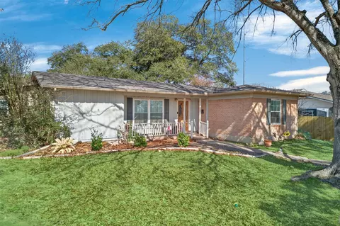 Exterior - 133 Hillcrest Dr, Luling, TX 78648 photo 11 of 11