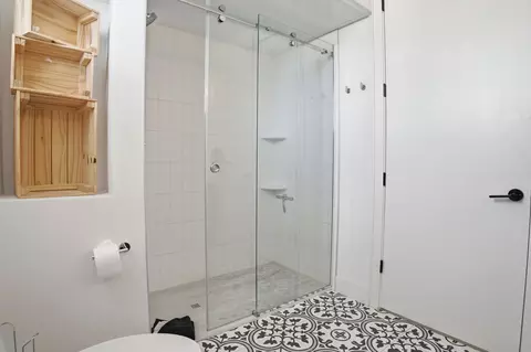 Bath - 2709 E 5th St #1306, Austin, TX 78702 photo 4 of 6