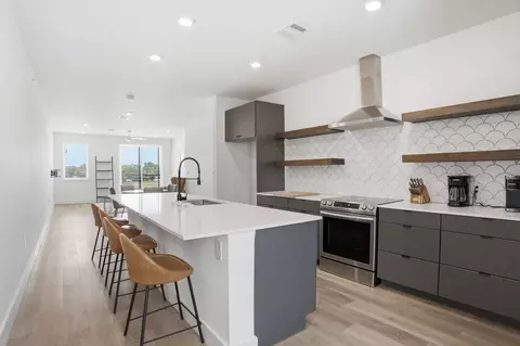 2709 E 5th St #1306, Austin, TX 78702