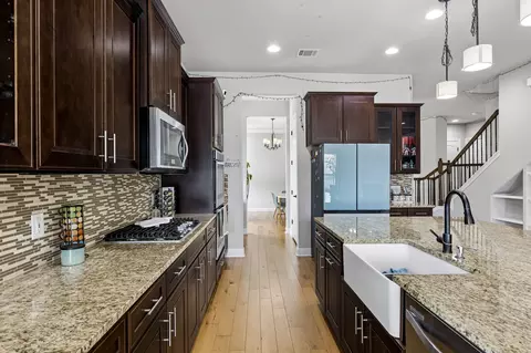 Kitchen - 106 Groesbeck Ln, Leander, TX 78641 photo 2 of 5