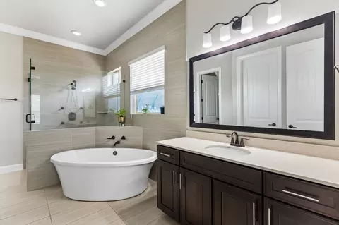 Bath - 106 Groesbeck Ln, Leander, TX 78641 photo 2 of 5