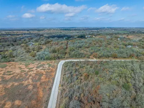 970 Bugtussle Ln, Luling, TX 78648 photo 8