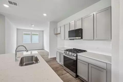 Kitchen - 13403 Final Turn Dr, Buda, TX 78610 photo 3 of 4