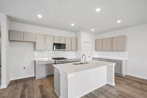 Kitchen - 13403 Final Turn Dr, Buda, TX 78610 photo 4 of 4
