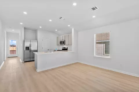 129 Hatari Trl, Jarrell, TX 76537 photo 9