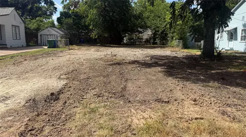 1312 Wallace St, Taylor, TX 76574