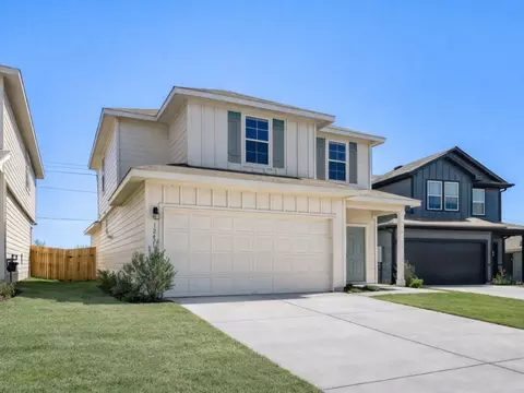 12421 Silversmith Ln, Mustang Ridge, TX 78610
